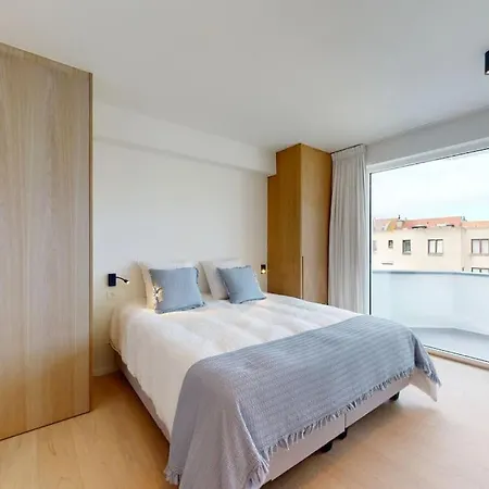 Lush 3bed/3bath Penthouse W Deck * Knokke-Heist