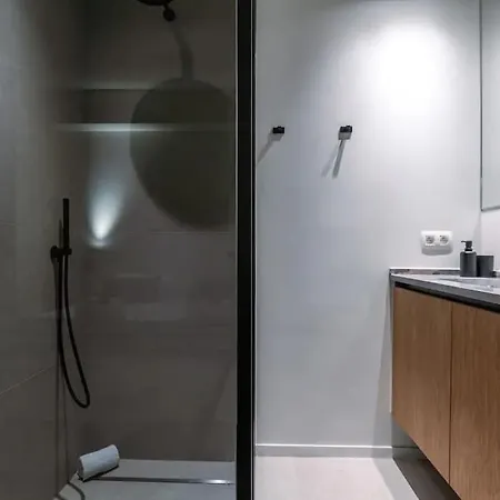 شقة Lush 3bed/3bath Penthouse W Deck *