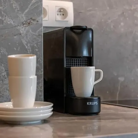 Lush 3bed/3bath Penthouse W Deck Apartmán