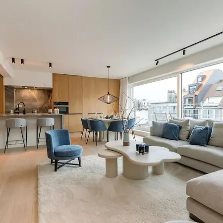 Lush 3bed/3bath Penthouse W Deck *