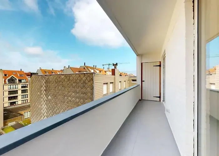 Apartment Lush 3bed/3bath Penthouse W Deck *