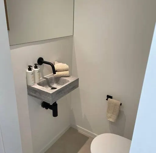 Apartment Lush 3bed/3bath Penthouse W Deck Knokke-Heist