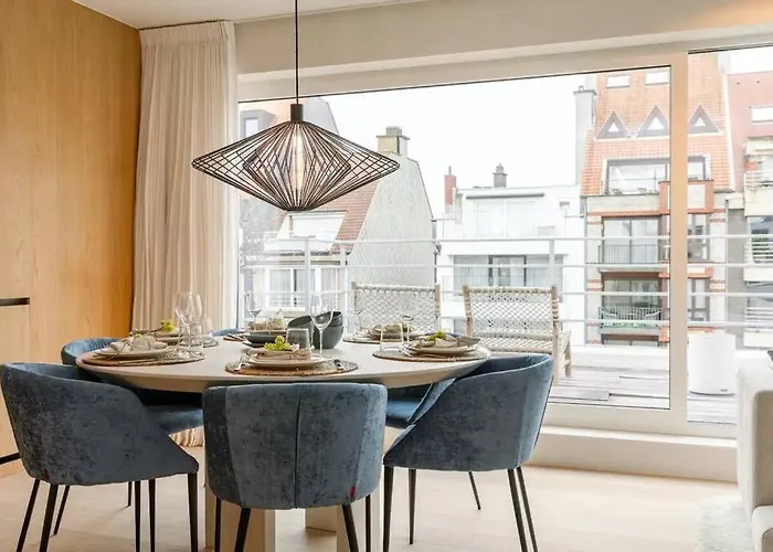 Lush 3bed/3bath Penthouse W Deck *