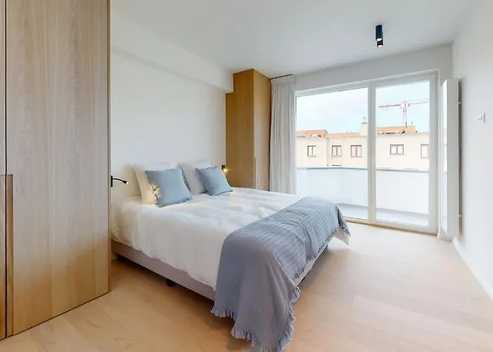 Lush 3bed/3bath Penthouse W Deck Apartment Knokke-Heist